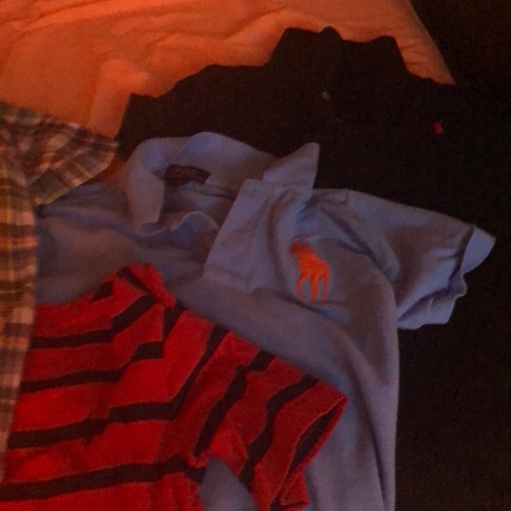 Polos